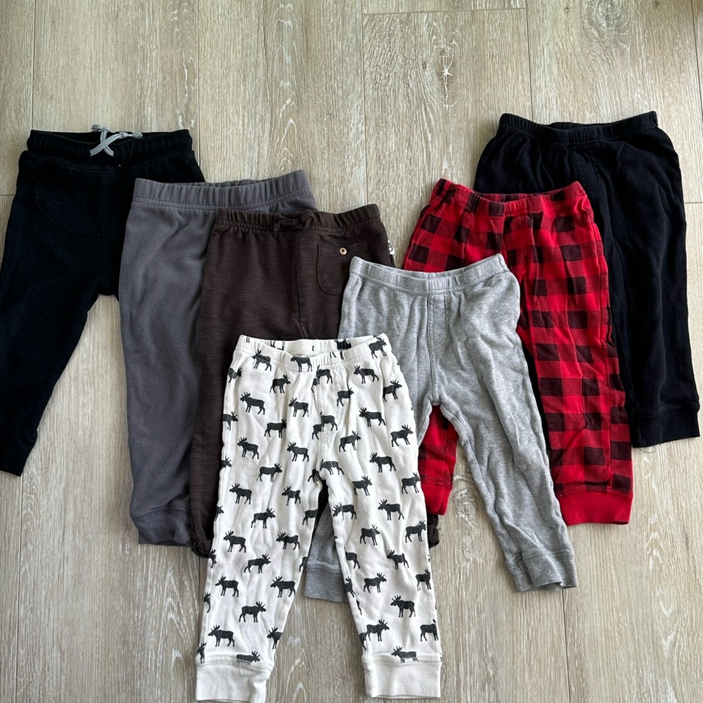Lot of 7 light pull on pants Toddler boy
